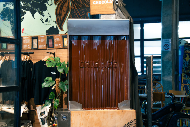 Origines chocolaterie : la 1e chocolaterie bio et entièrement ouverte est à Bordeaux 1 Fontaine de chocolat origines chocolaterie