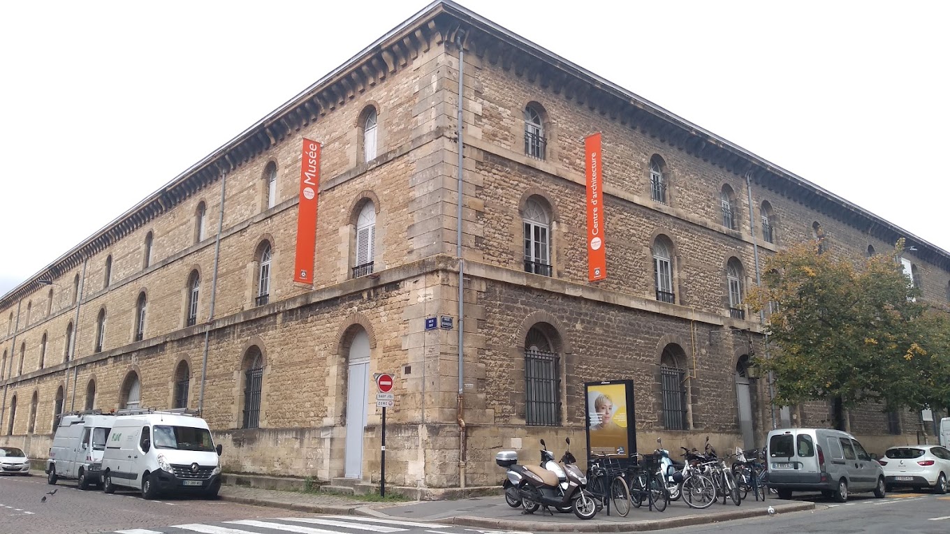 Musées gratuits à Bordeaux, une chasse aux Œufs géante au CAPC