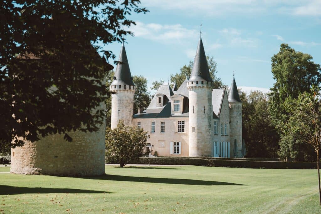 Le Château d'Agassac se Transforme en Destination de Luxe