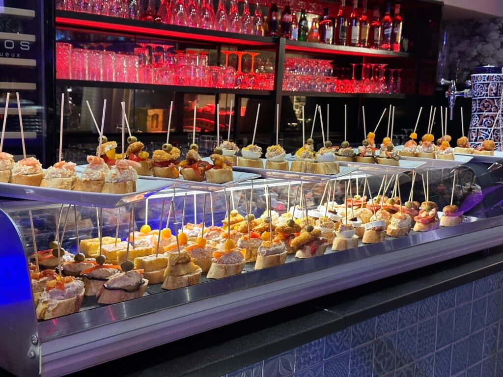 Bodega los amigos happy hour pintxos