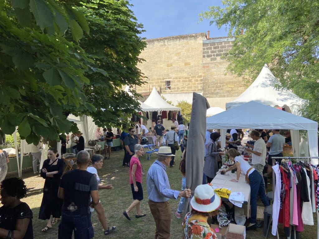 vide grenier bordeaux les jardins arcadie résidence senior 