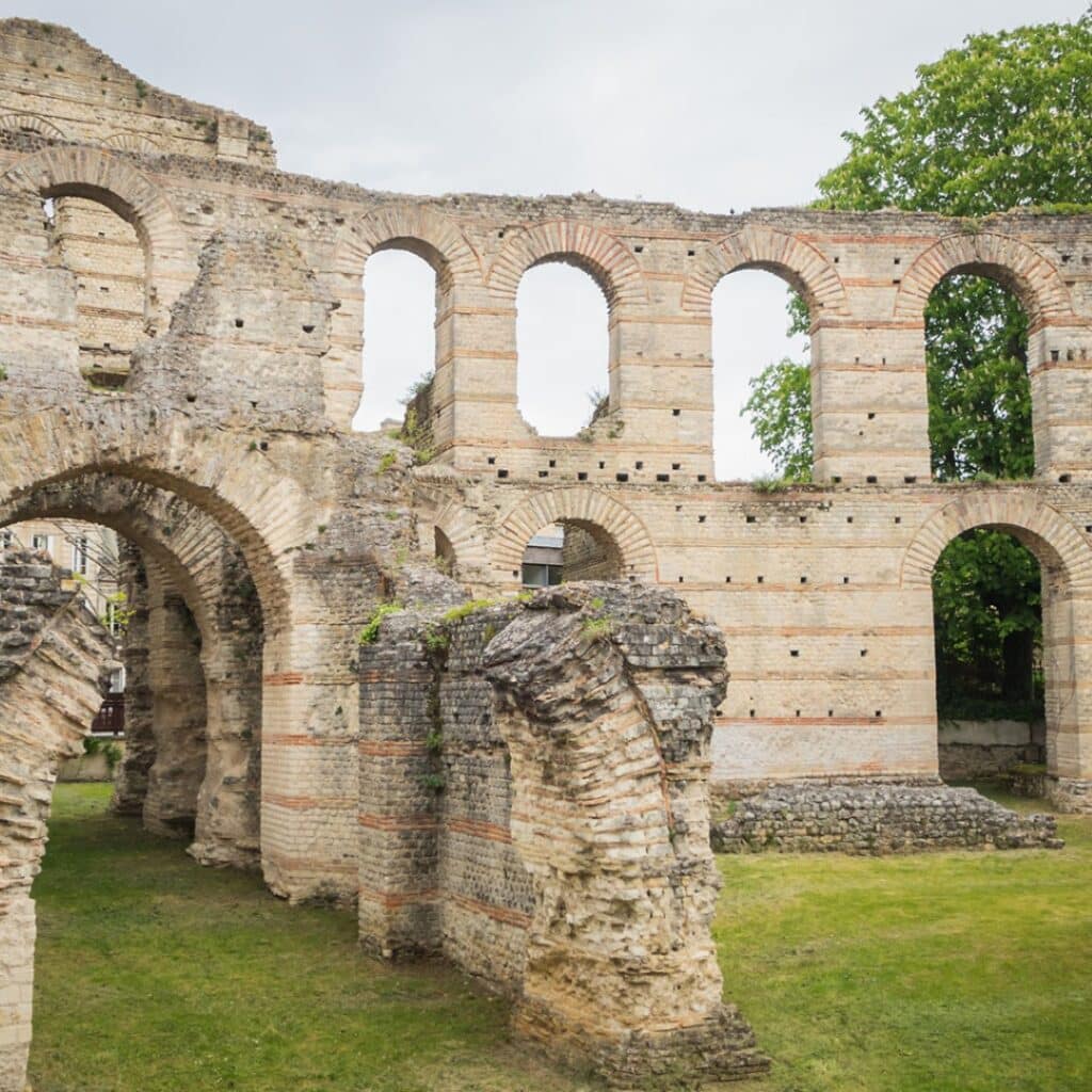 Palais Gallien Cap'Archéo, l'Inrap et le musée d'Aquitaine.