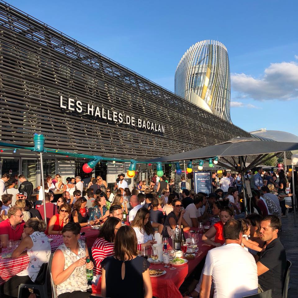 Terrasse Halles de Bacalan sous le soleil