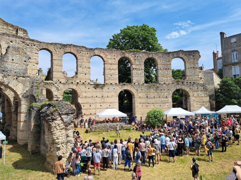 Palais Gallien Cap'Archéo, l'Inrap et le musée d'Aquitaine.