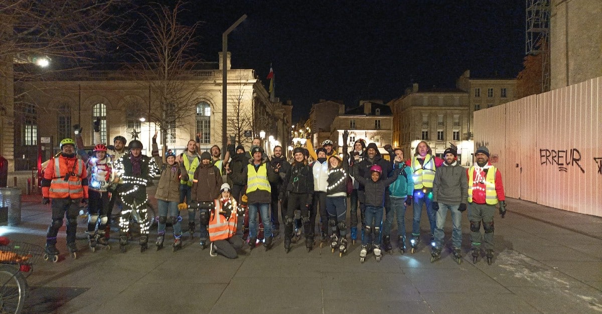 Balade pour la Nuit du Roller à Bordeaux Place Gambetta