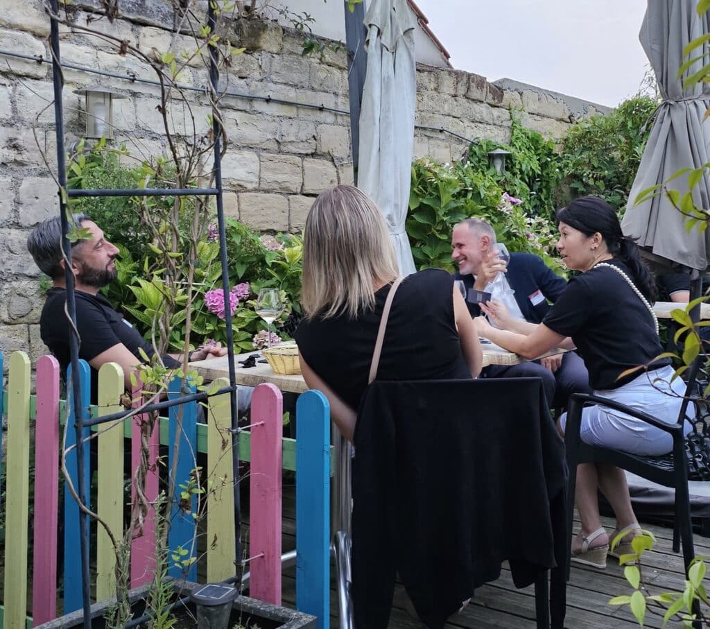 Soirée célibataire à Bordeaux dans le bar vin Wine Moment aux Chartrons