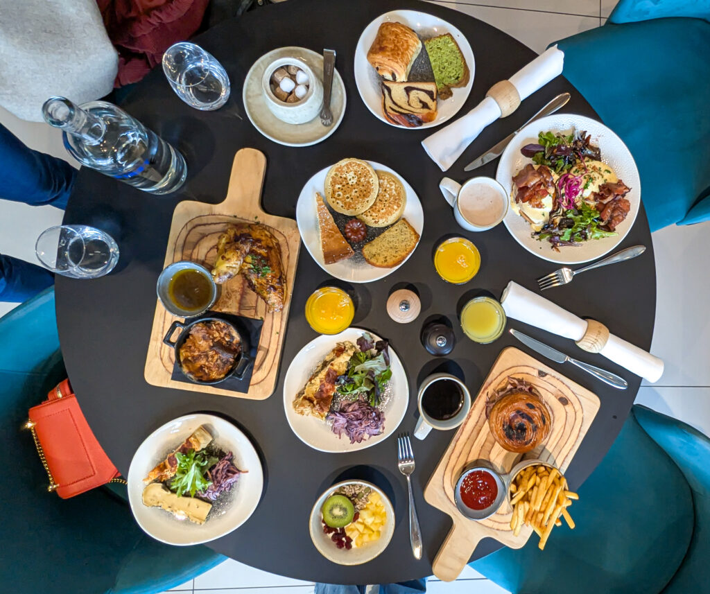 Brunch FirstName Bordeaux buffet