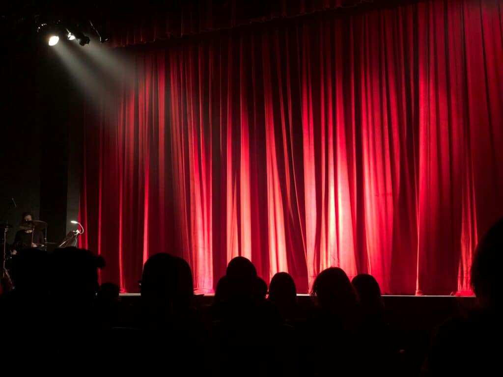 Cours au Théâtre de la Rousselle