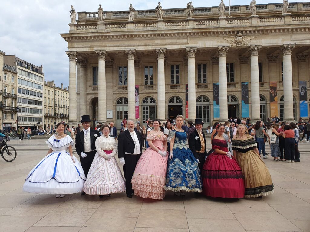 Découvrez les Bals Costumés de la Belle Époque au Grand Théâtre de Bordeaux en 2025 1 bal costumé grand théâtre bordeaux
