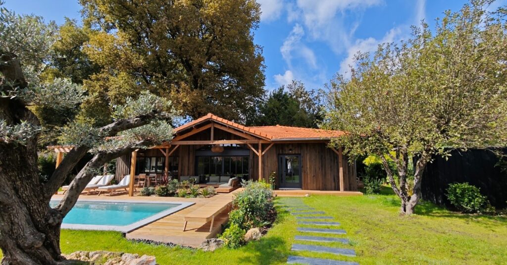 Numa House, une villa 5 étoiles à louer pour les vacances à Cambes