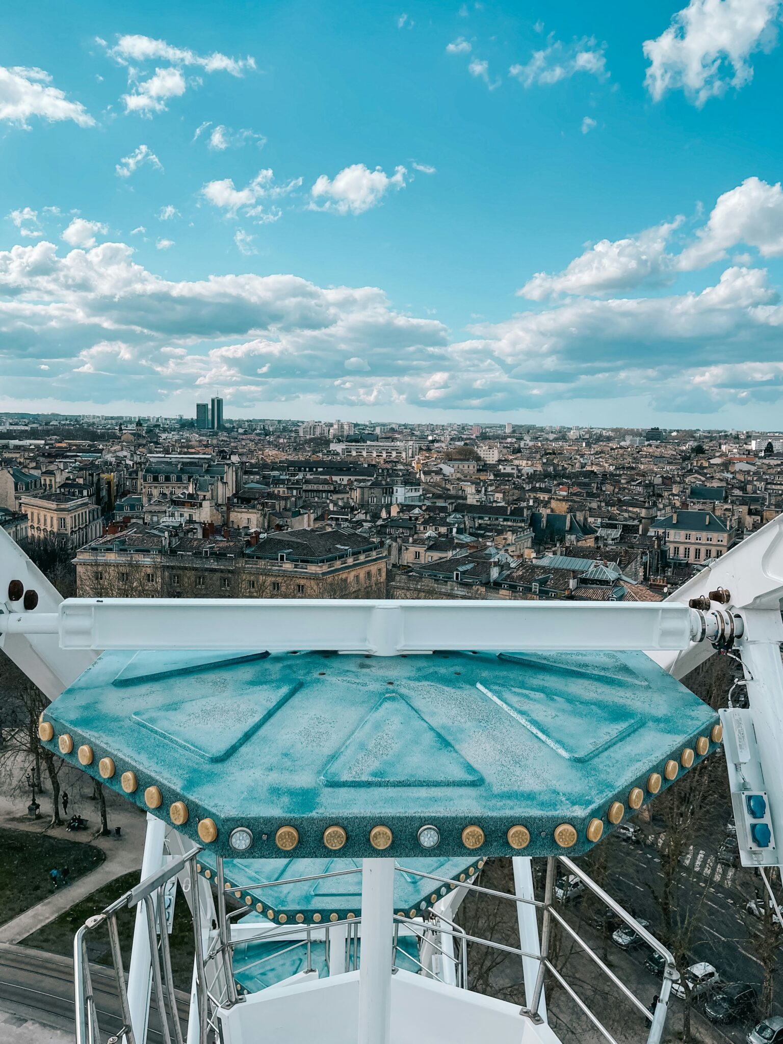 visiter bordeaux vus de la place des quinquonces