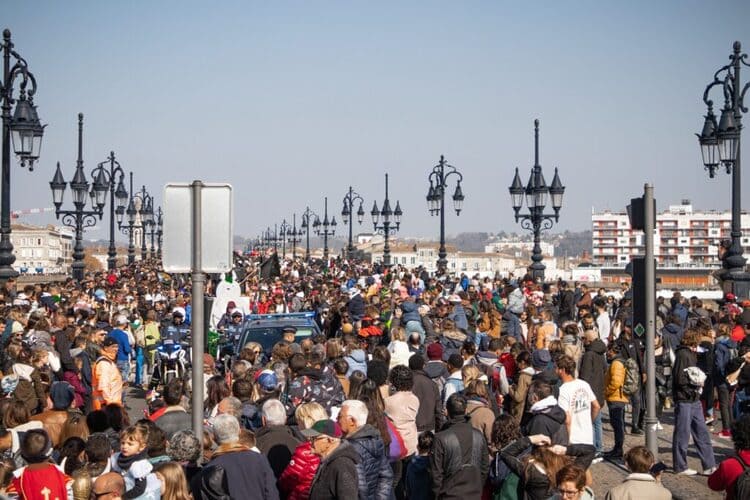 Quoi faire à Bordeaux ce week-end du 7 mars ? 14 Carnaval des 2 Rives Bordeaux