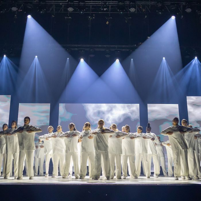 Mega Unity enflamme le Théâtre Femina avec un spectacle de danse à Bordeaux 1 Mega-Unity-Théâtre-Femina-spectacle-de-danse