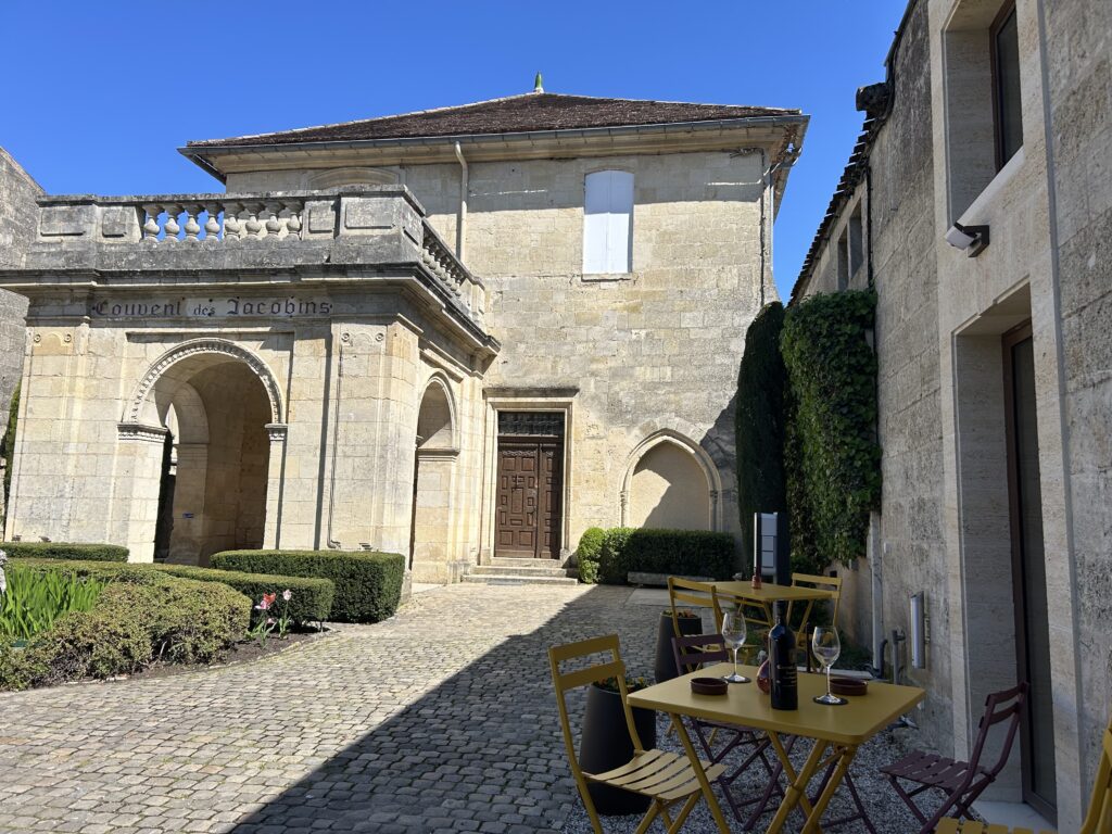 Terrasse cave à vin Saint-Emilion