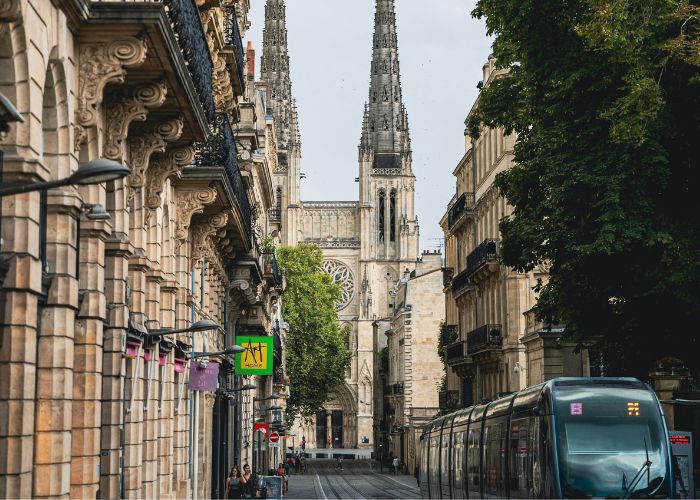 Où faire du shopping à Bordeaux le jeudi 29 mai de l’Ascension ? 1 Où faire du shopping à Bordeaux le jeudi de l’Ascension le 29 mai ?