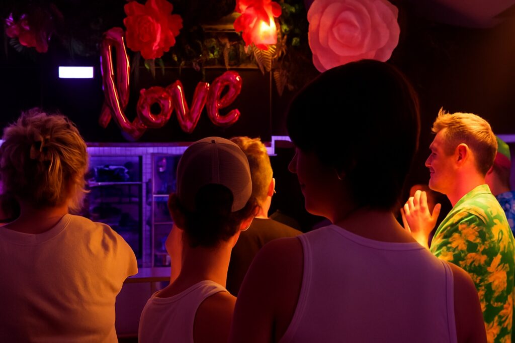 Bar Queer Le Plumeau Le Diamant Rose Soirée Drag