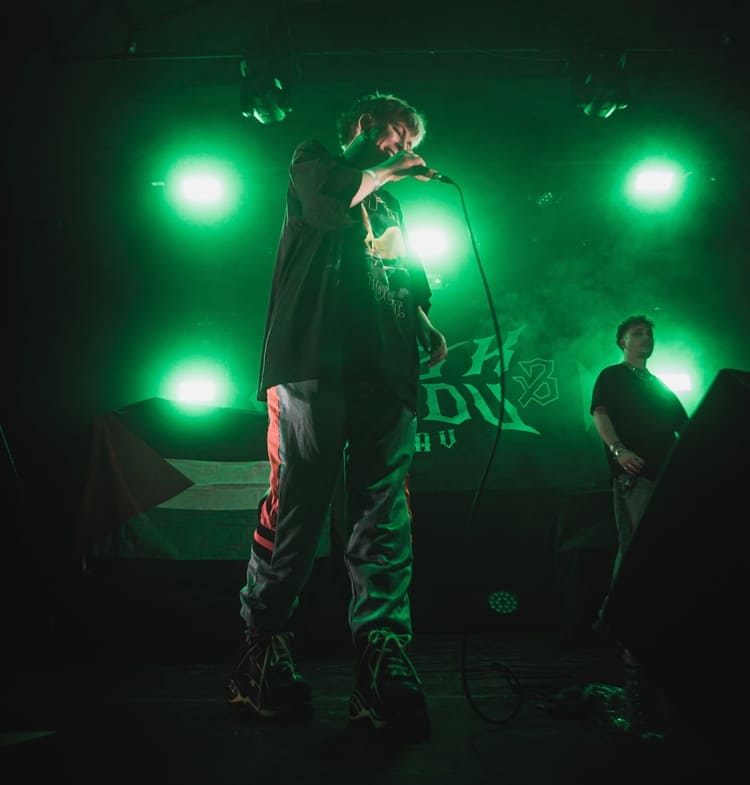 Soirées au CAPC : entre néons, techno et constellations Ultra Ultra et le Cosmobal débarquent 2 Concert de Rok et Dudu