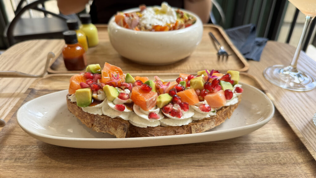 Restaurant healthy à Bordeaux Grosse Cloche Bowl Brunch BLOSSOM