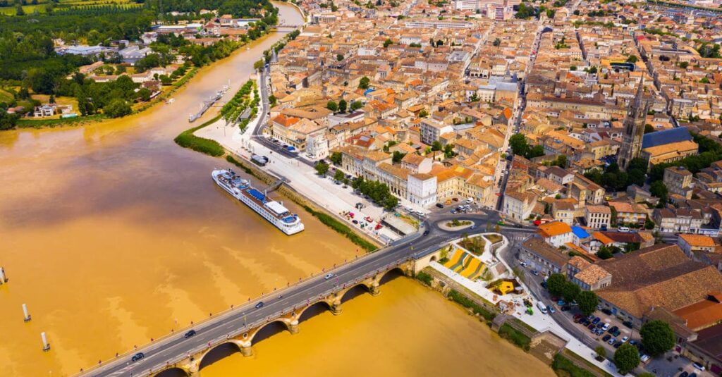 Ville de Libourne vue du ciel