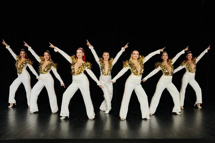 Troupe Spirit Spectacles Amoroso