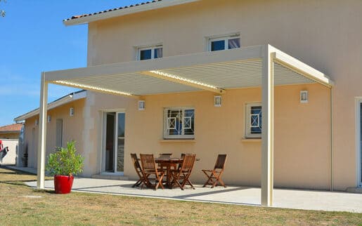 Pergola, baie vitrée, volet roulant : Cette entreprise leader de la menuiserie est une fierté girondine