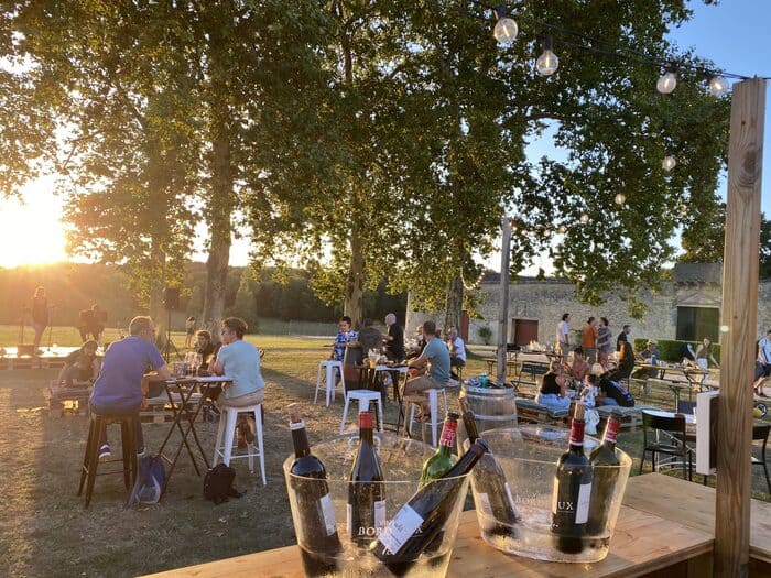  Friture d’éperlans, transats et baignade : L'institution rétro de La Guinguette de la Plage