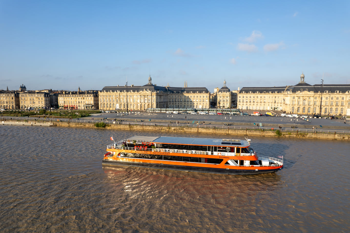 Croisière Bordeaux : on a testé le dîner sur la Garonne, et on te recommande vraiment l’expérience