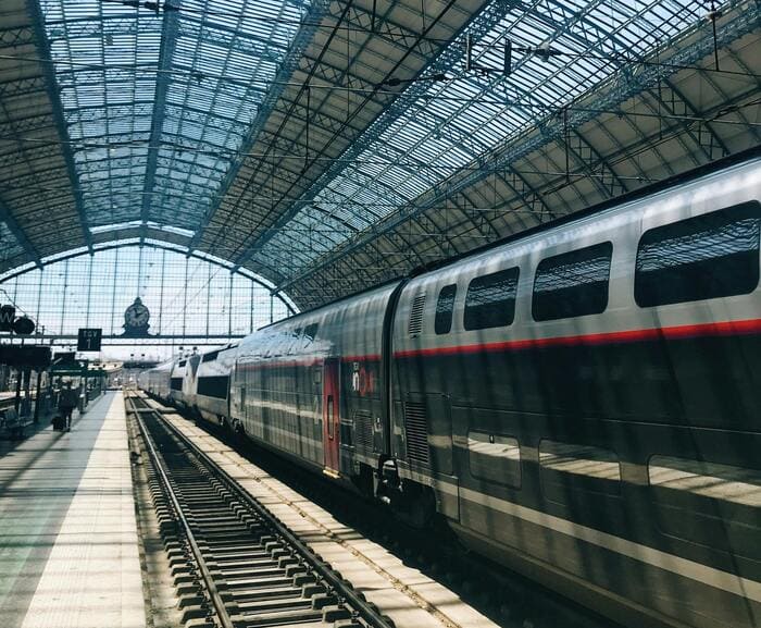 Transports publics à la gare saint-jean