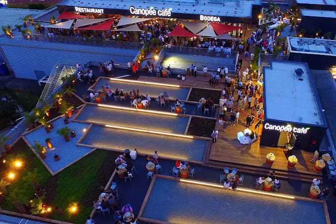 Rooftop du Canopée Café à Mérignac
