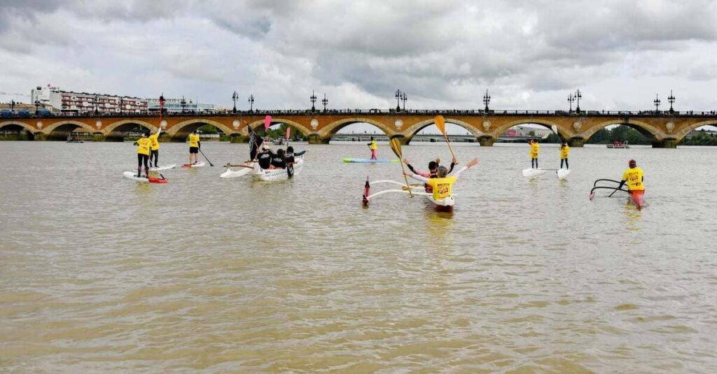 Traversée de Bordeaux en canoë