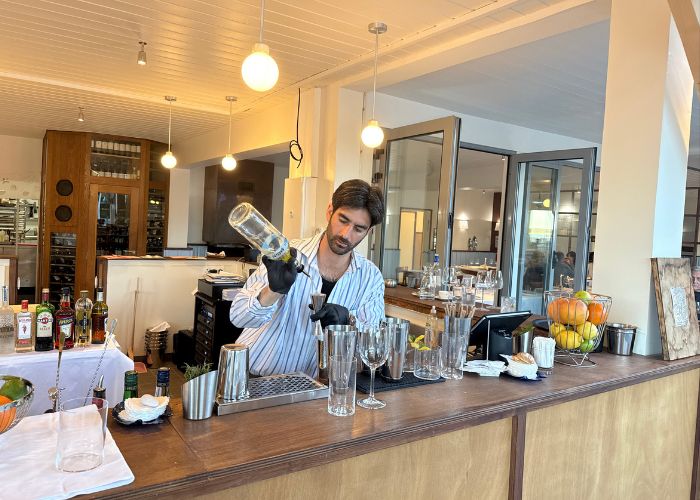 Un restaurant dépaysant avec une terrasse de folie au Cap-Ferret : Le Wharf
