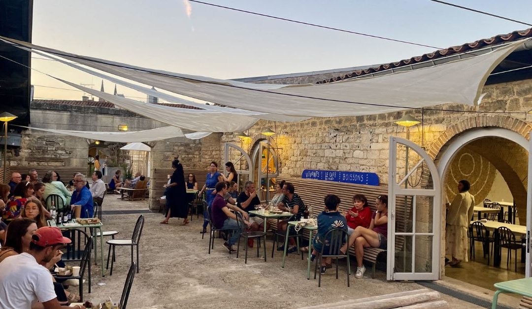 Nocturne gratuite au CAPC Bordeaux : Rooftop, DJ Sets et immersion artistique ce jeudi 23 juillet !